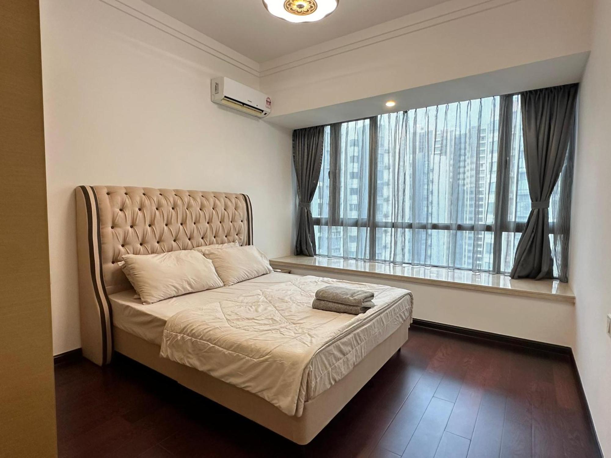 Pangsapuri R&f 2 Bedroom 4 Pax High Floor Netflix Wifi