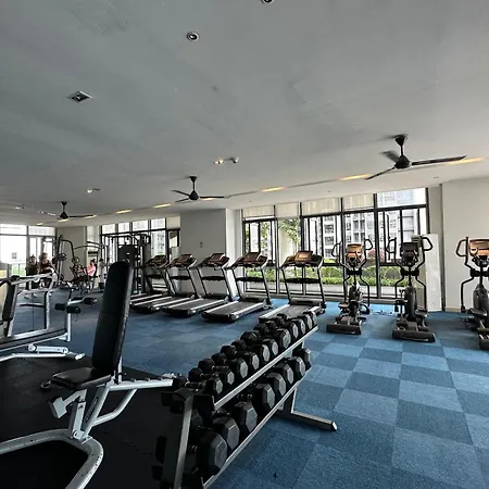 R&F 2 Bedroom 4 Pax High Floor Netflix Wifi Johor Bahru Exterior photo