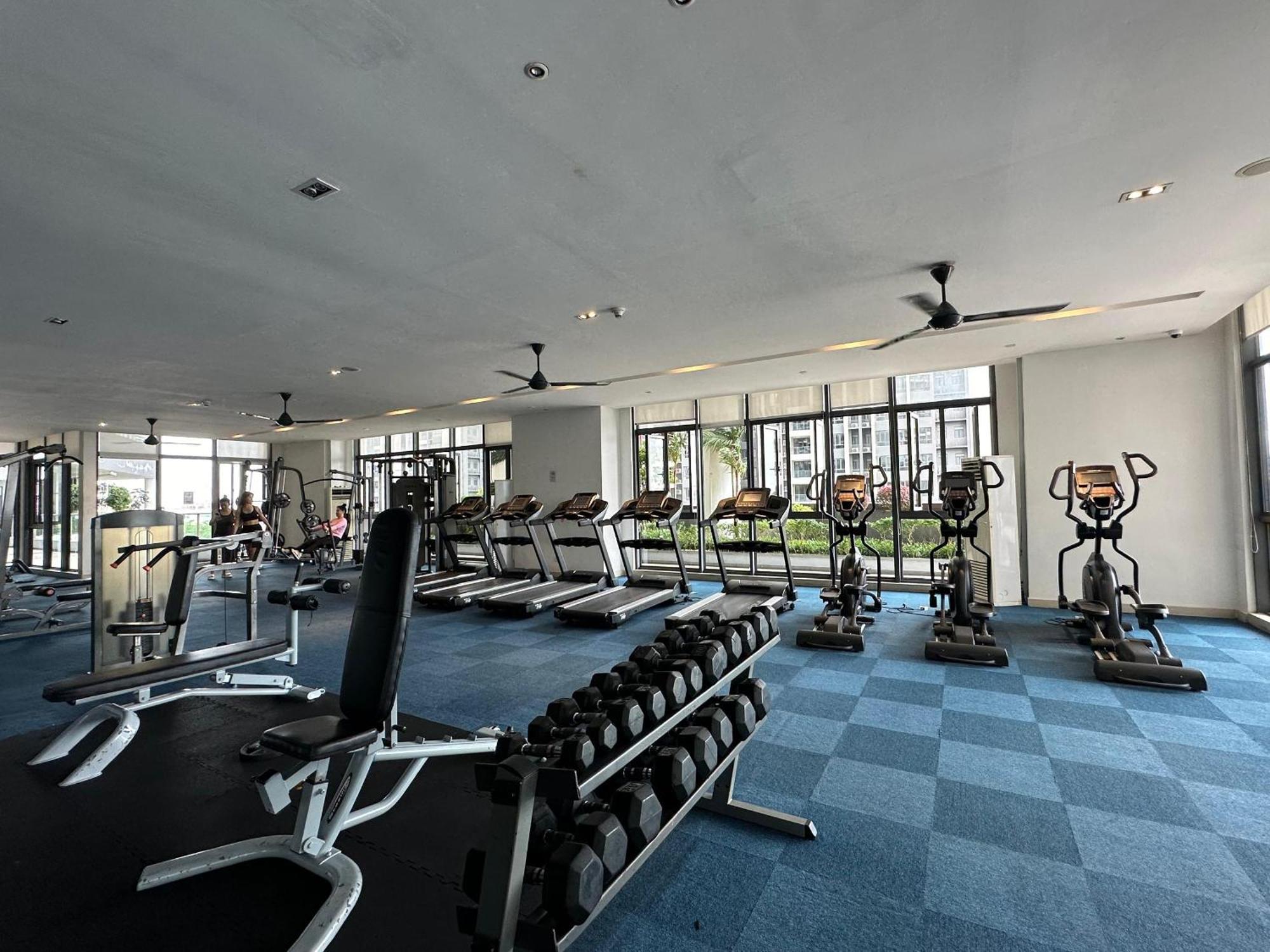 R&f 2 Bedroom 4 Pax High Floor Netflix Wifi Johor Bahru